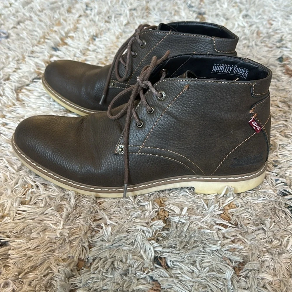 Brown dress shoe- men’s Levi chukka boots size 11